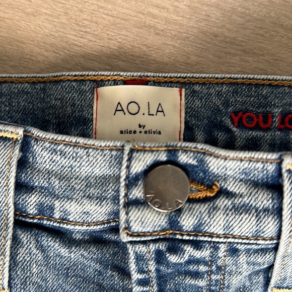 AO.LA Alice +Olivia denim jeans with multi colored grommets. Women’s size 25 - Picture 6 of 9